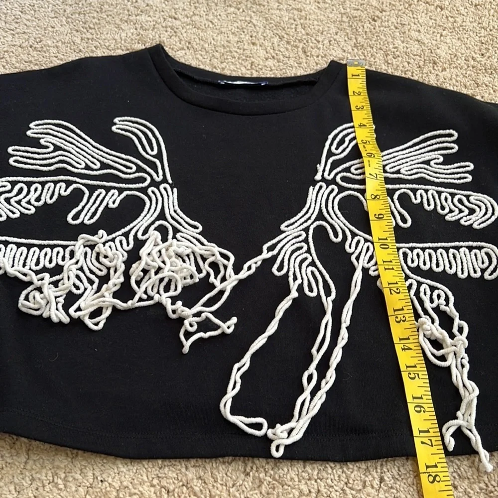 ZARA Size L black yarn fringe crop sweatshirt